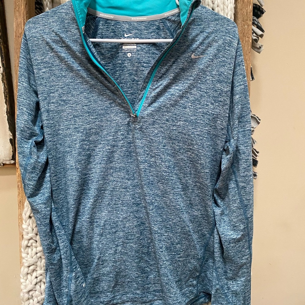 Nike dri-fit 3 quarter zip pullover